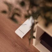 nowoczesny gabinet z biurkiem elektrycznym