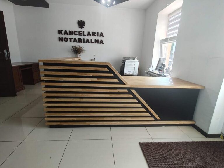 Nowoczesne meble do kancelarii w Turku