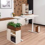 wygodne biurko do pracy biurowej