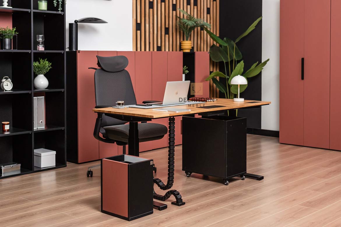 biurko-do-pracy-w-pozycji-stojacej biurko do pracy w pozycji stojącej