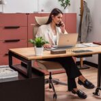 biurko z kontenerkiem do dużej korporacji