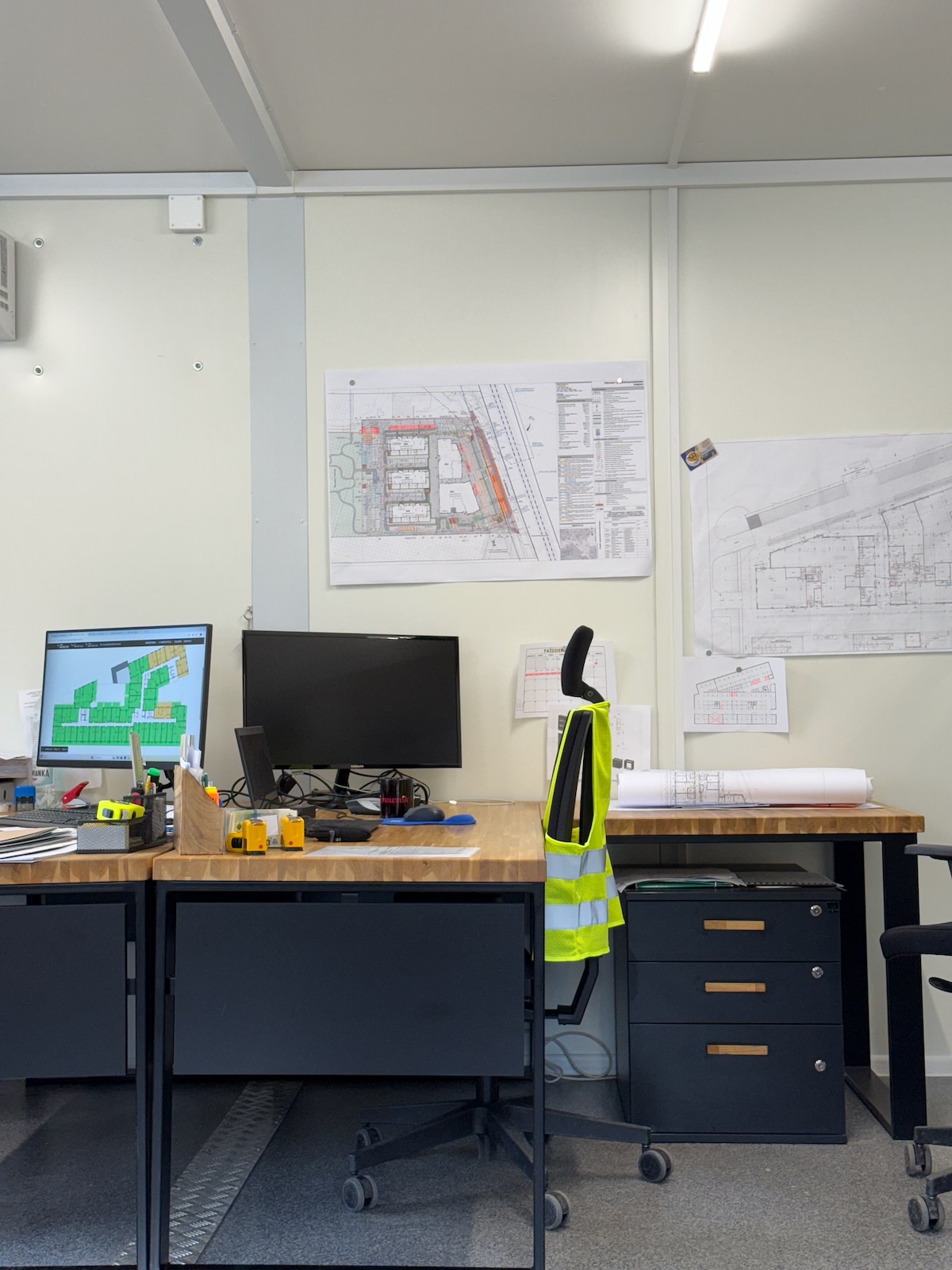 Gabinet w kontenerze przenośnym