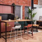 stół do integracji i kreatywnej pracy w biurze