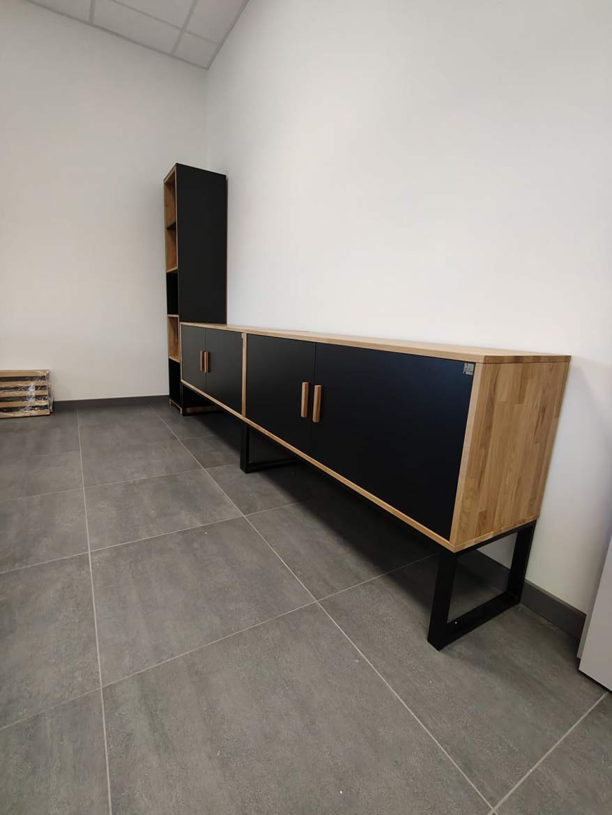 10-metrowy stół konferencyjny dla Grupy Polmlek w Warszawie