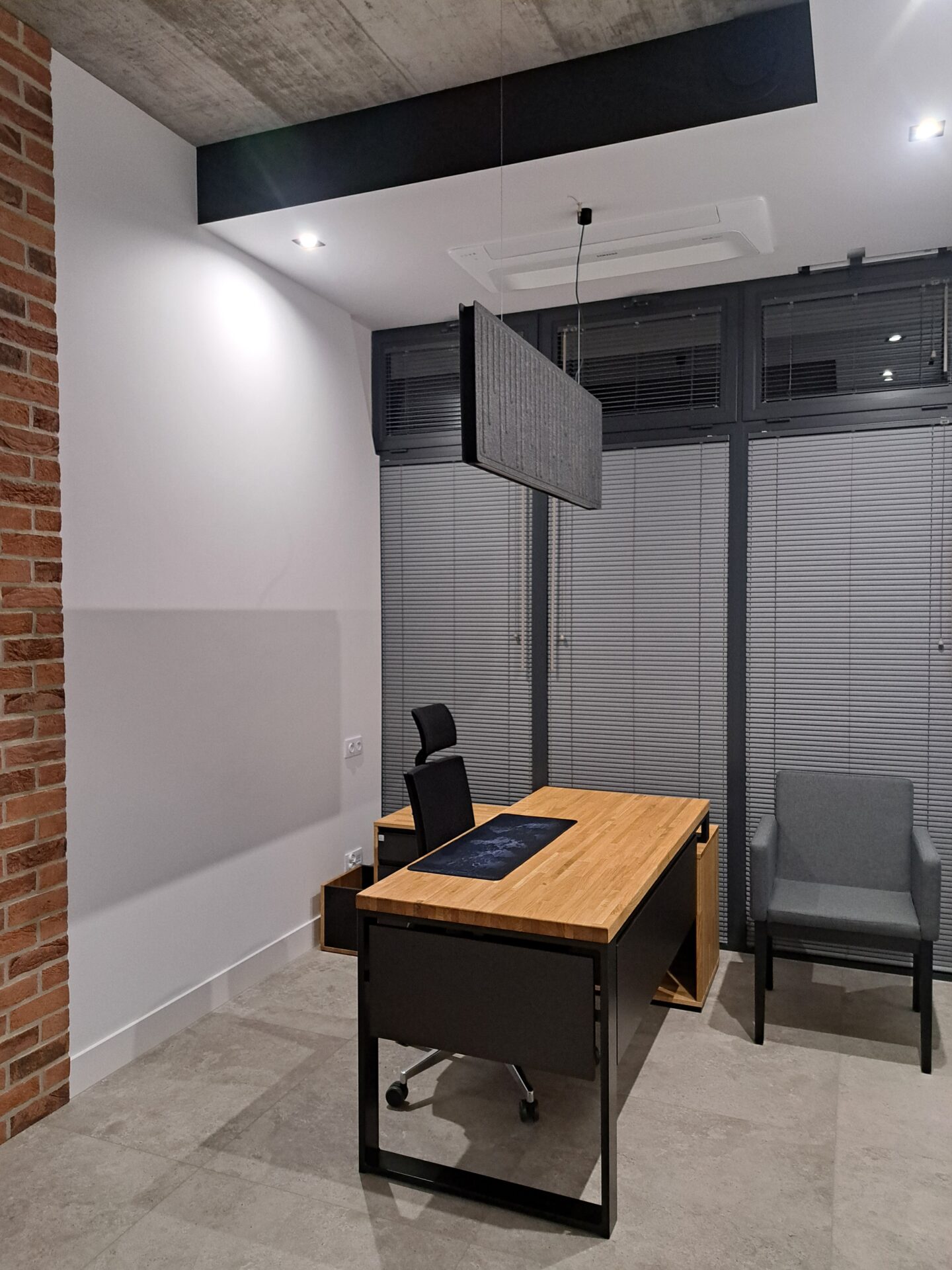 biurko narożne do biura open space