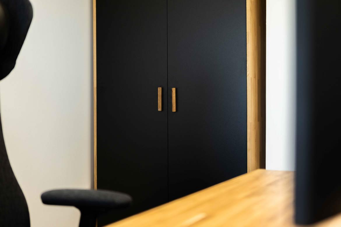 Wyposażenie siedziby Quantum Innovations Sp. z o.o. w Piotrkówku Małym