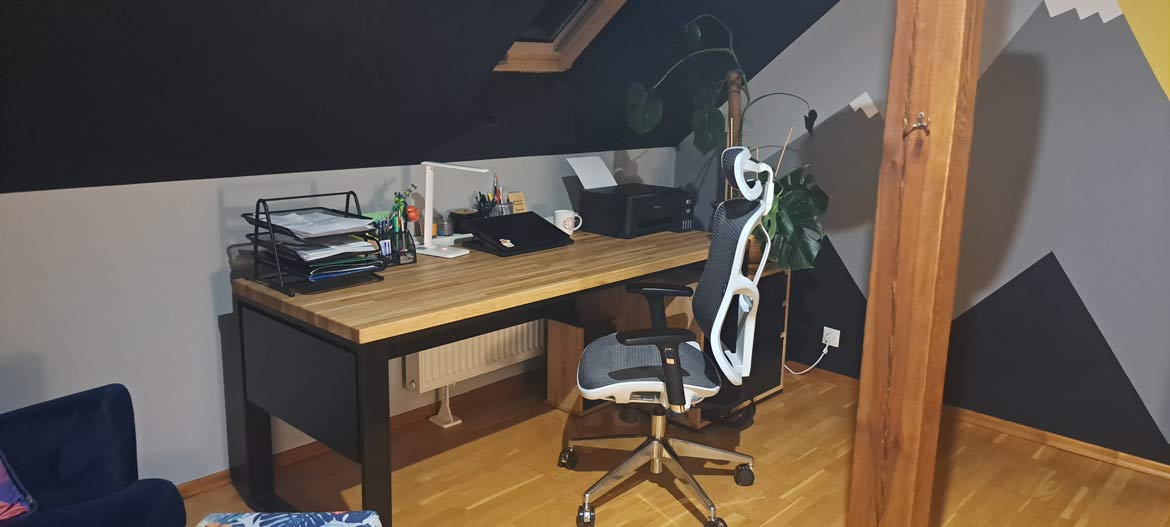 Domowe biuro na poddaszu dla Pani Marty