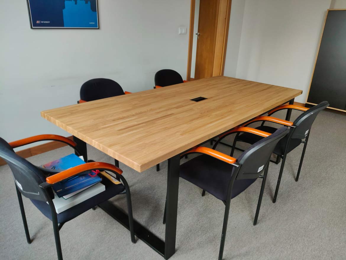Stół konferencyjny dla firmy WARS S.A. z Warszawy