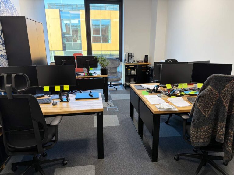 Umeblowanie biura dla firmy HLI Sp. z o.o. w Krakowie