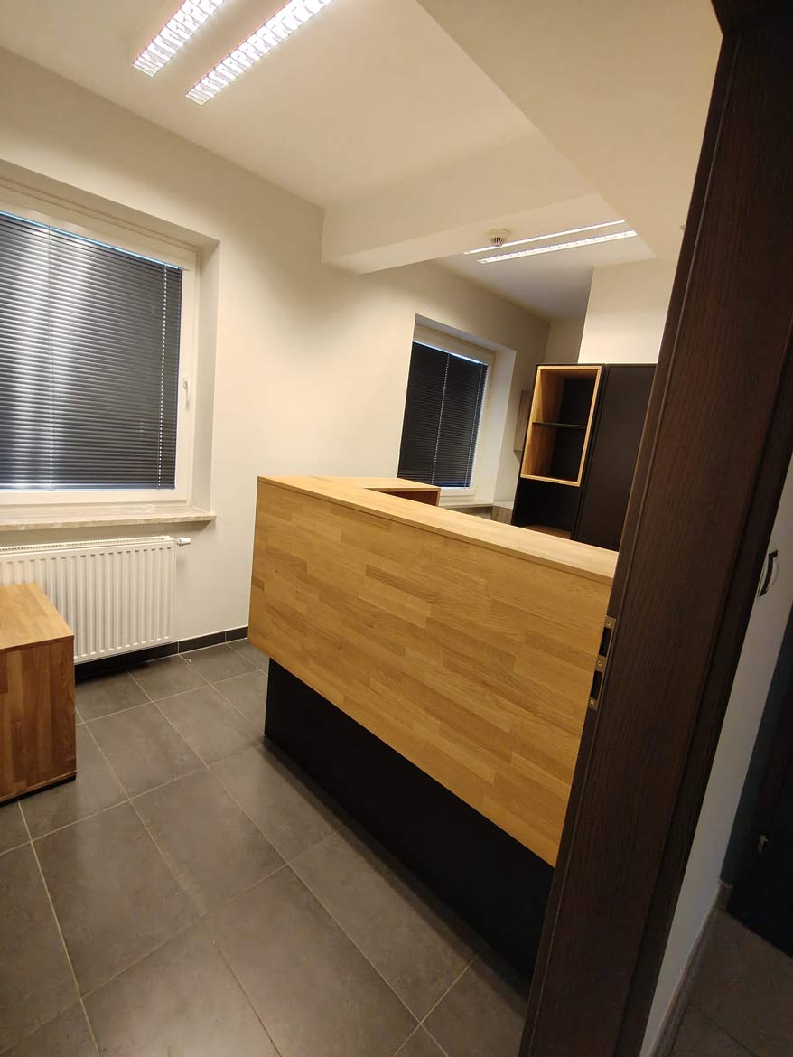 Umeblowanie punktu obsługi dla firmy Pani Anny z Krakowa