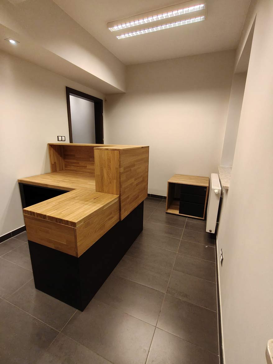 Umeblowanie punktu obsługi dla firmy Pani Anny z Krakowa