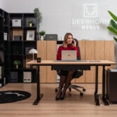 zestaw biurkowy z regulacją i bocznym kontenerkiem do nowoczesnego biura
