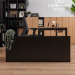 biurko narożne do pracy z kontenerkiem na podręczen akcesoria