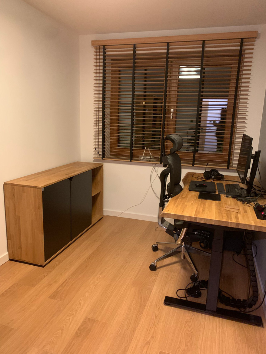 Biurko regulowane do biura firmy IT w Tychach