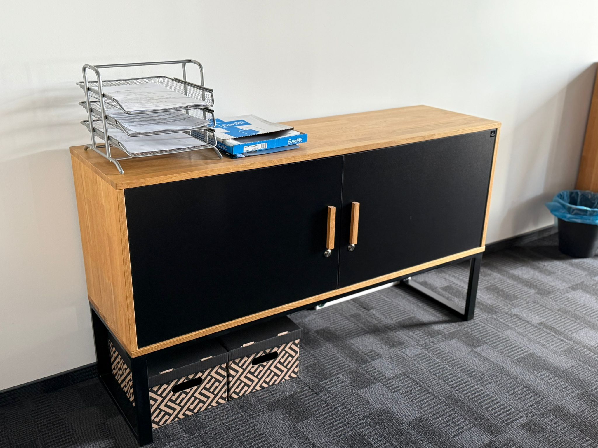 Komoda dwudrzwiowa z drewnem dla Pani Joanny z Torunia