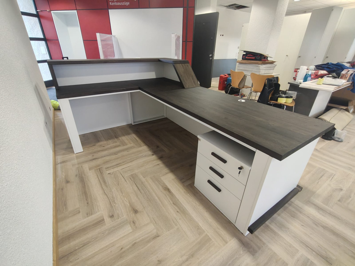 Lada recepcyjna dla Staudacher & Baganz Immobilien GbR w Bad Waldsee (Niemcy)