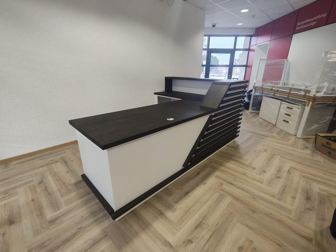 Lada recepcyjna dla Staudacher & Baganz Immobilien GbR w Bad Waldsee (Niemcy)