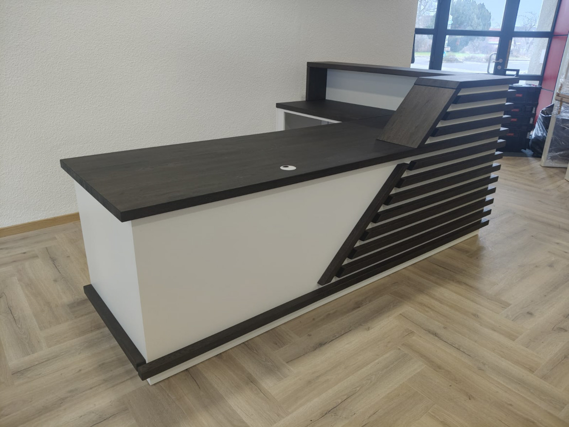 Lada recepcyjna dla Staudacher & Baganz Immobilien GbR w Bad Waldsee (Niemcy)