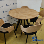 Debowy-okragly-stol-dla-firmy-Norameda-z-Warszawy