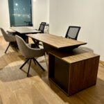 Biurka gabinetowe dla JK Design Studio Projektowe w Nowym Sączu