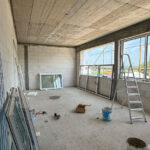 nowy budynek wnętrze w stanie surowym