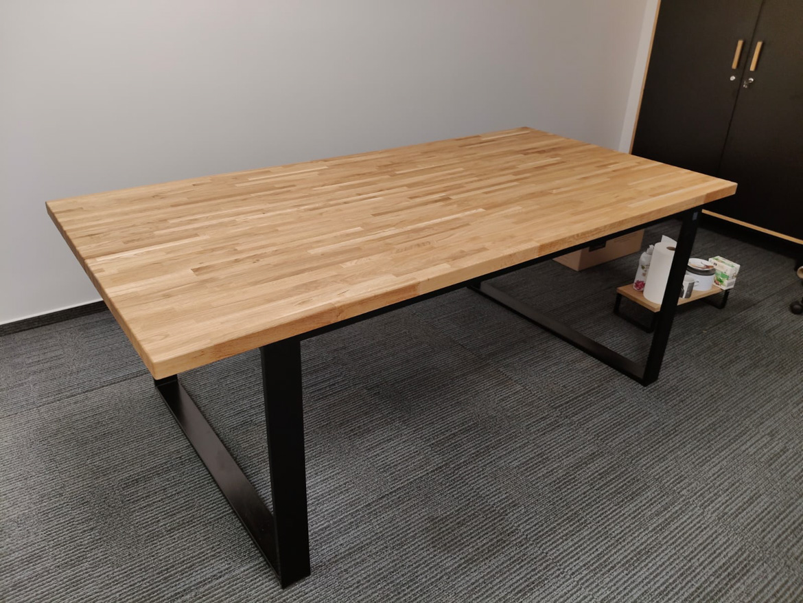 Stół konferencyjny dla Pani Lidii z Warszawy