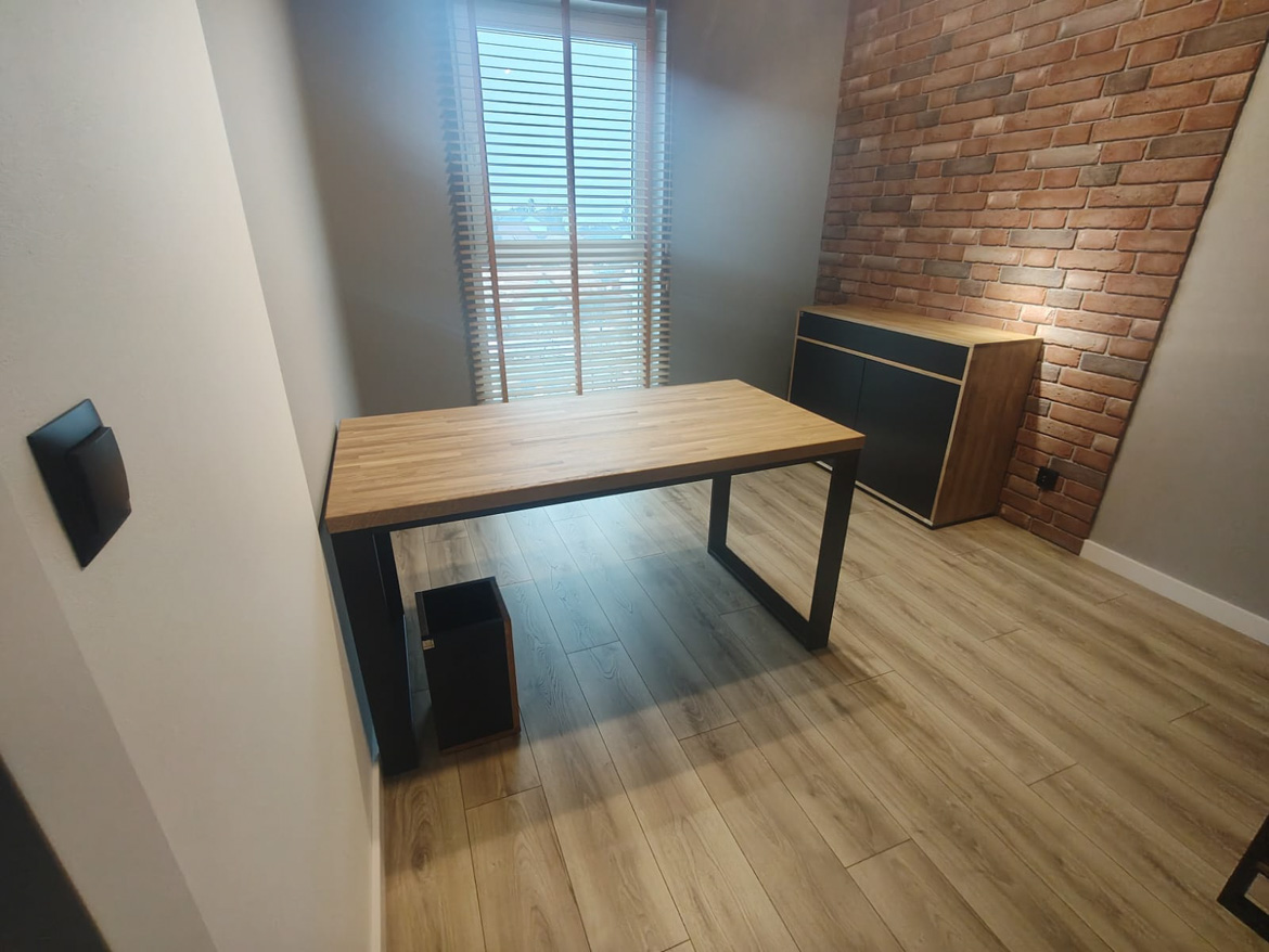 Umeblowanie biura dla Pana Rafała z Mniowa koło Kielc