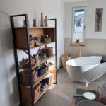 Regał Deerhorn jako element aranżacji łazienki dla Pani Natalii w Gdańsku