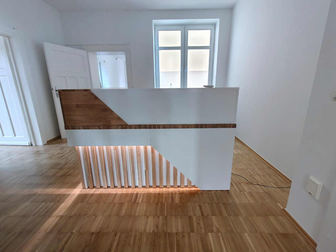 Lada recepcyjna do gabinetu terapeutycznego w Hoya (Niemcy)