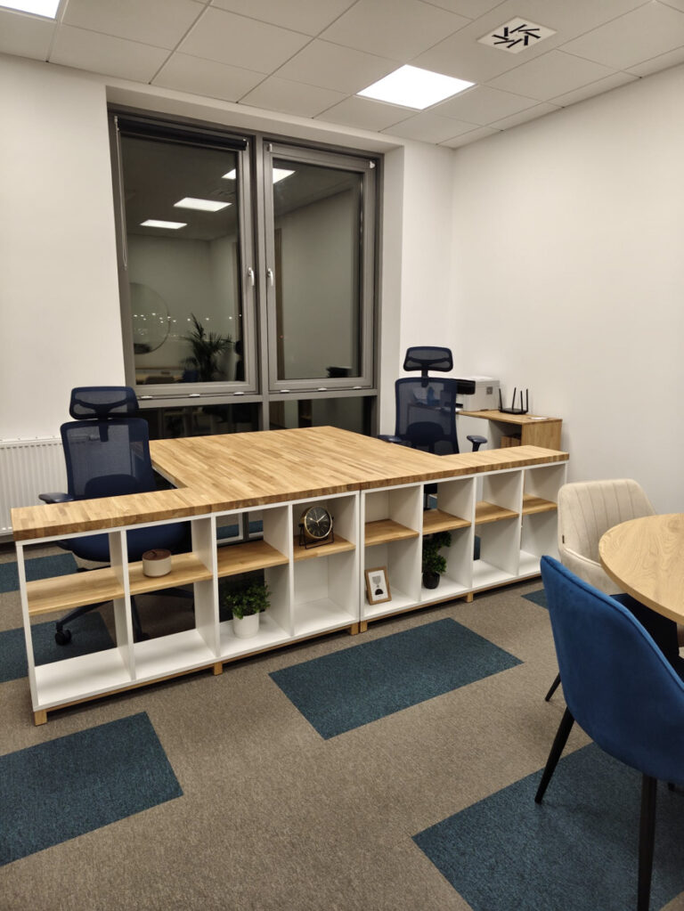 Realizacja mebli biurowych dla firmy OK JOB w Jarosławiu