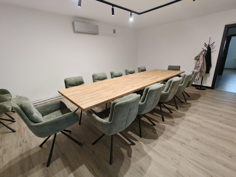 Stół konferencyjny dla 12 osób do SPZOZ w Cekcynie (niedaleko Bydgoszczy)