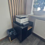 Szafka pod drukarkę z kolekcji Corporate dla firmy Quantum Innovation w Piotrkówku Małym (niedaleko Warszawy)