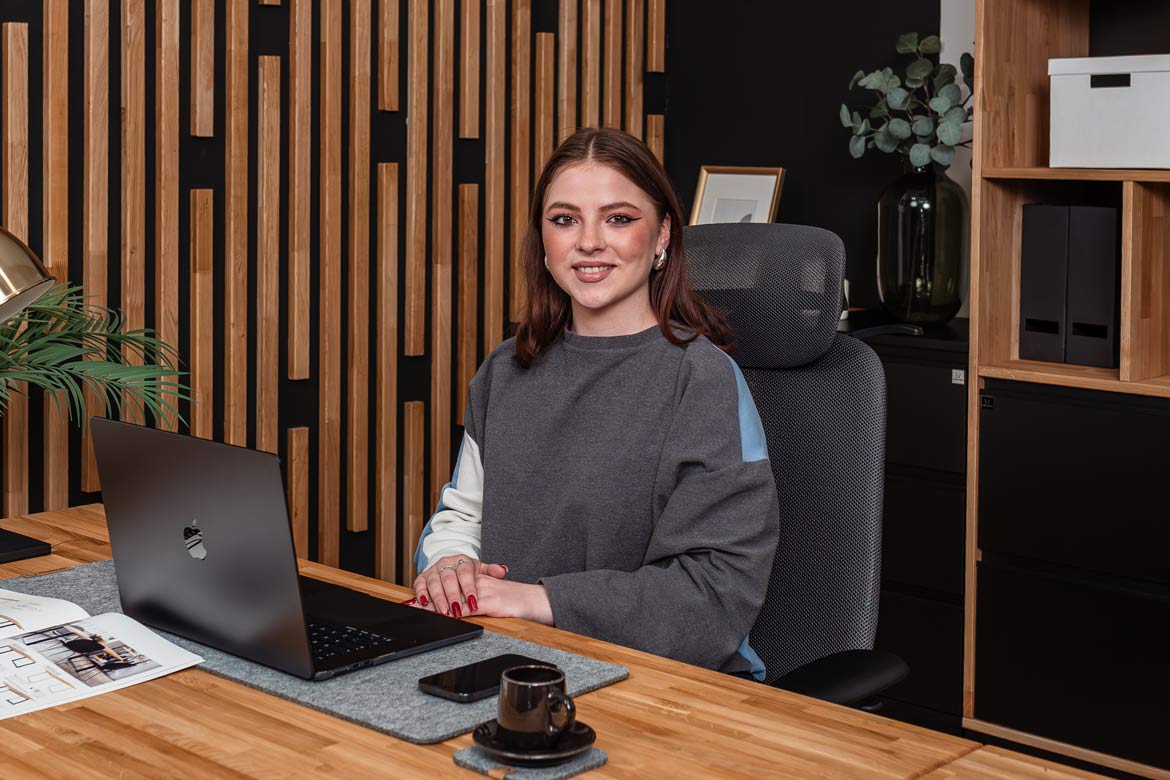 Yulianna Vasylkovska Deerhorn