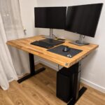 Stanowisko komputerowe home office z biurkiem z regulacją wysokości